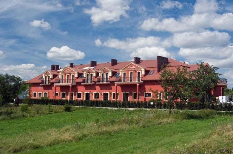 Hotel Milord Pułtusk Ngoại thất bức ảnh