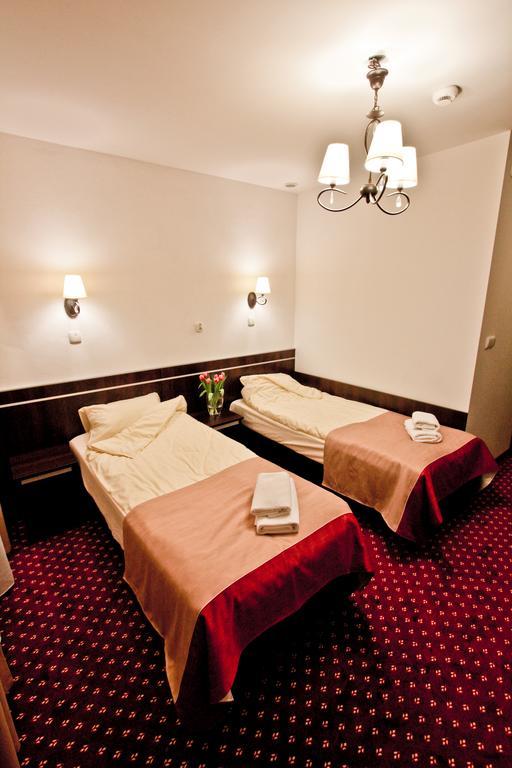 Hotel Milord Pułtusk Ngoại thất bức ảnh