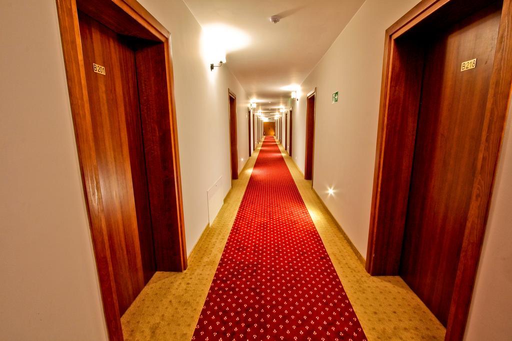 Hotel Milord Pułtusk Ngoại thất bức ảnh