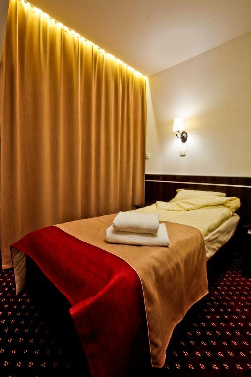Hotel Milord Pułtusk Ngoại thất bức ảnh