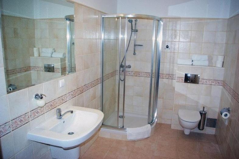 Hotel Milord Pułtusk Ngoại thất bức ảnh